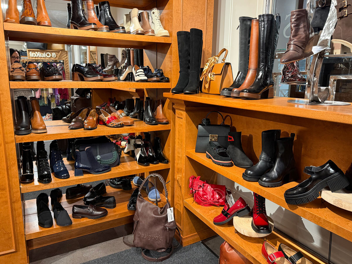 Boutique Double Pas - Chaussures pour hommes, femmes, enfants